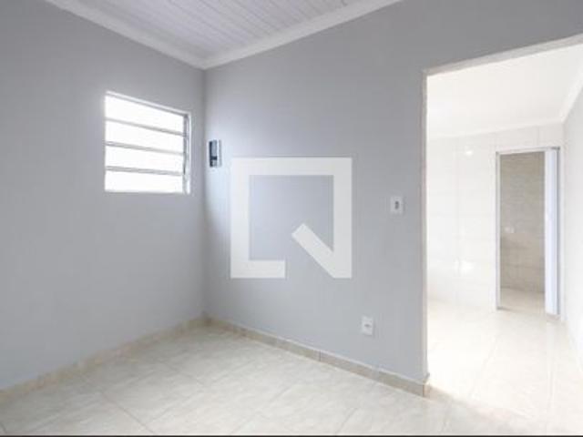 Casa de condomínio para alugar com 30m², 1 quarto e sem vaga