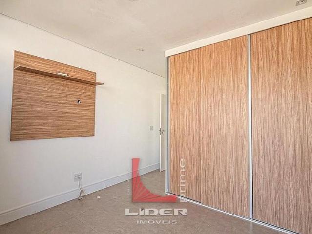Casa de Condomínio Para Alugar Em Condomínio Terras de Santa Cruz de 268.00 m² Com 3 Quartos, 3 Suite