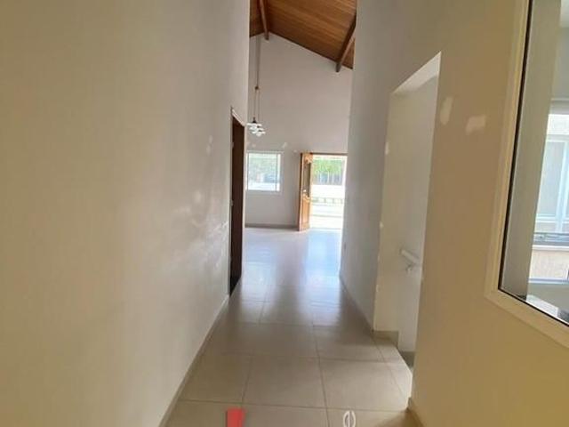 Casa de Condomínio Para Alugar Em Jd. América de 350.00 m² Com 4 Quartos, 1 Suite E 5 Garagens