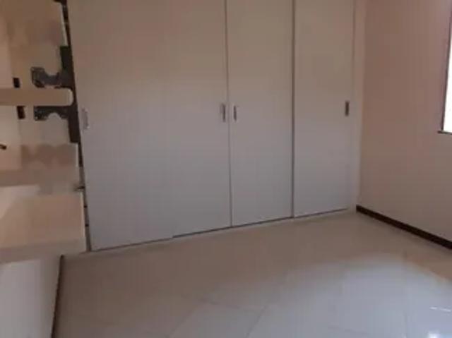 Casa de condomínio térrea para aluguel e venda de 180 m² com 4/ sendo 2 suítes
