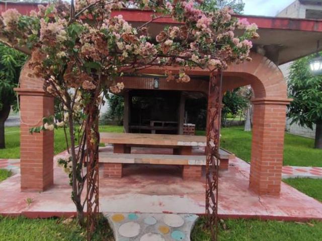 Casa de Descanso Amueblada en Vergeles de Atotonilco ¡Lista Para Habitar!