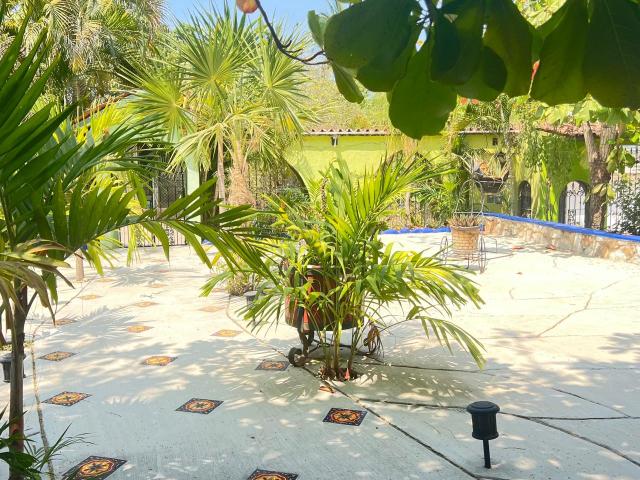 Casa de descanso cerca de La Punta Zicatela/ House for sale in Puerto Escondido, just steps from Punta Zicatela