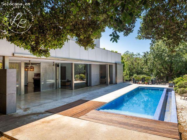 CASA DE DISEÑO CON JARDÍN, BOSQUE PRIVADO Y PISCINA EN MAS PAU AVINYONET DE PUIGVENTÓS