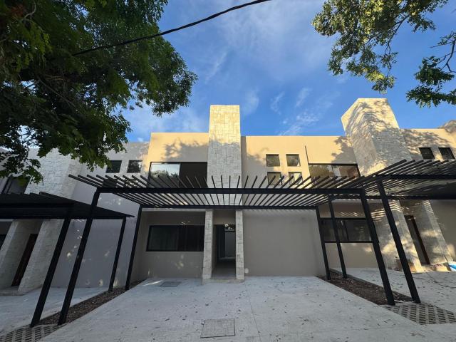 Casa de Doble Altura 3 Rec con Alberca Privada, Comunidad exclusiva