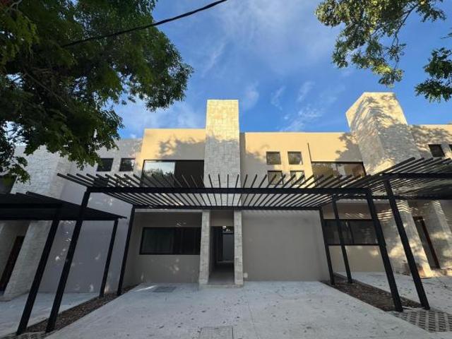 Casa de Doble Altura 3 Rec con Alberca Privada, Comunidad exclusiva