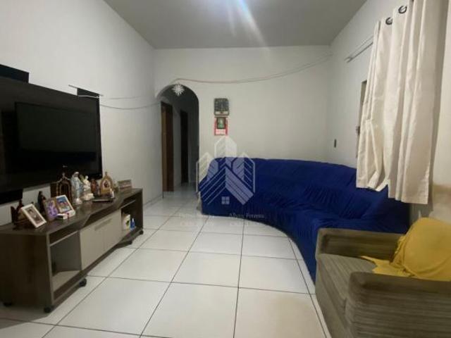 CASA DE DOIS ANDARES Avenida do Bairro Esplanada