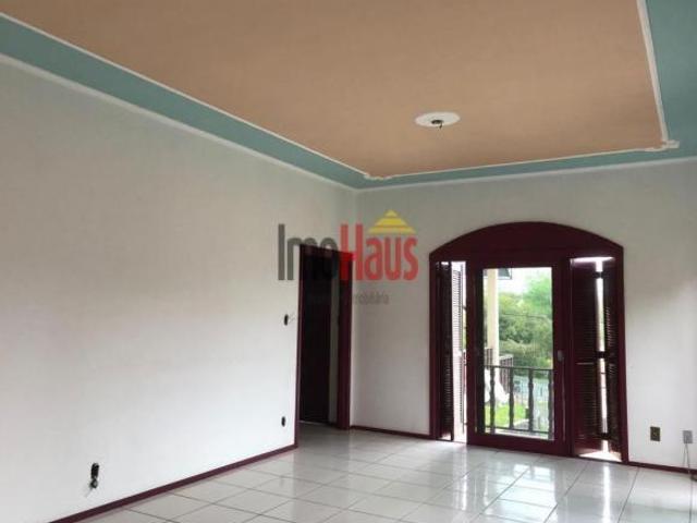 Casa de dois andares disponível para venda em Igrejinha