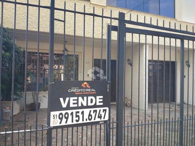 CASA DE DOIS PISOS COM 423 M² DE ÁREA PRIVATIVA NO JARDIM ITU