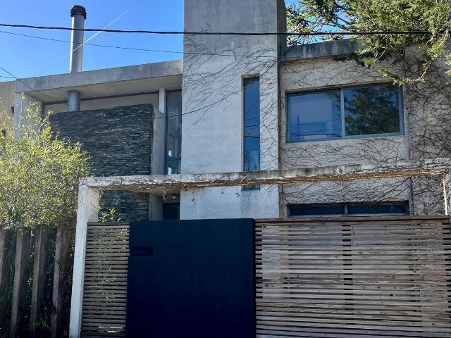 Casa de dos dormitorios en alquiler