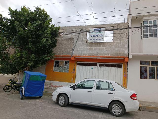 Casa de Dos Niveles con Espacios Independientes en Venta