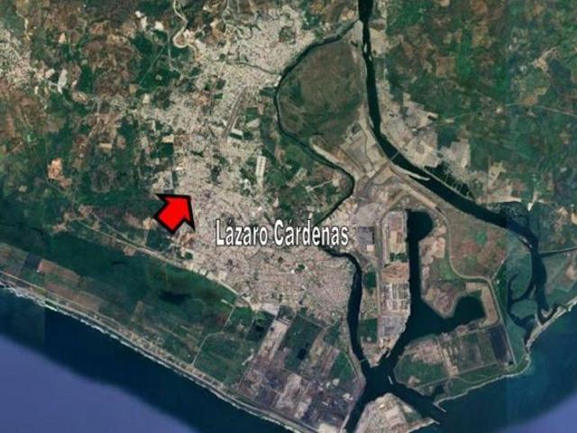 Casa de dos niveles con superficie de terreno de 210 m2 con 2 habitaciones en venta en La Principal
