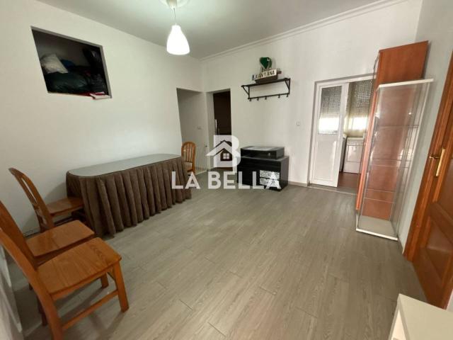 CASA DE DOS PLANTA EN BELLAVISTA