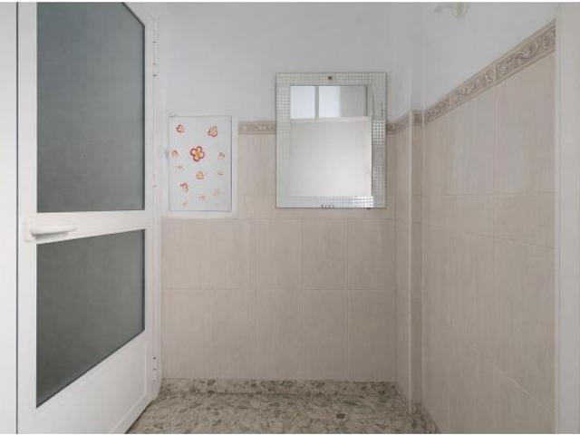 CASA DE DOS PLANTAS EN PLENO CENTRO DE ALBORACHE EN ALQUILER 5 HABITACIONES, 2 BAÑOS Y GARAJE INCL