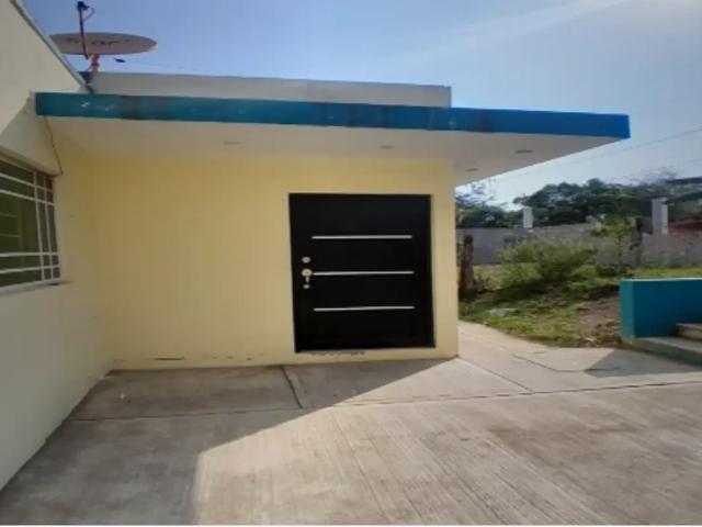 CASA DE ENTREGA INMEDIATA EN MANUEL AVILA CAMACHO, COL. SANTA FE, TANTOYUCA, VERACRUZ