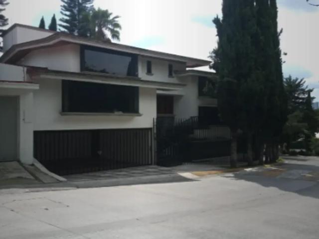 CASA DE ENTREGA INMEDIATA EN CALLE MONASTERIOS, HUIXQUILUCAN, ESTADO DE MEXICO