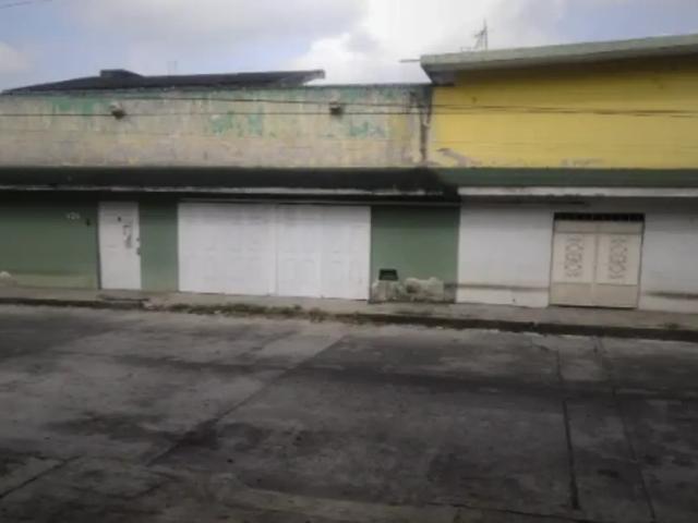 CASA DE ENTREGA INMEDIATA EN CALLE GUSTAVO DIAZ ORDAZ, COL. SALVADOR DIAZ MIRON, XALAPA, VERACRUZ