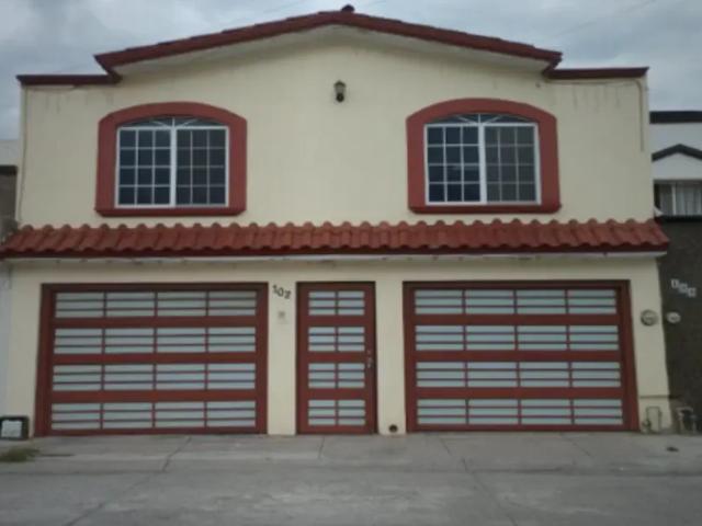 CASA DE ENTREGA INMEDIATA EN LA LUZ DURANGO