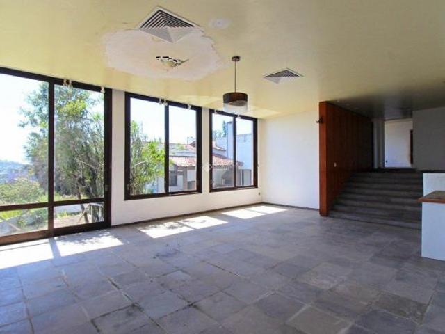 Casa de esquina, 6 dormitórios e 2 suítes na Vila Assunção, vista privilegiada do Guaíba e 528 m²
