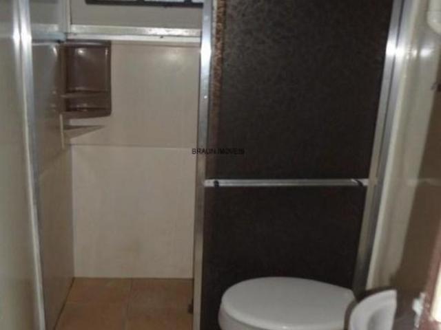 Casa de esquina com sala comercial grande com 02 dormitórios na Morada Do Vale I