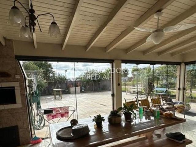 Casa de esquina em Torres