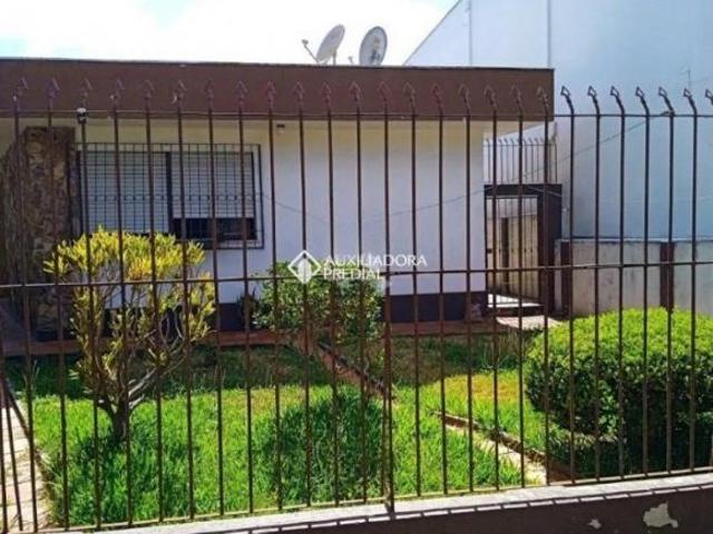 CASA DE ESQUINA ÓTIMO PARA CONSTRUIR COMERCIAL OU PRÉDIO