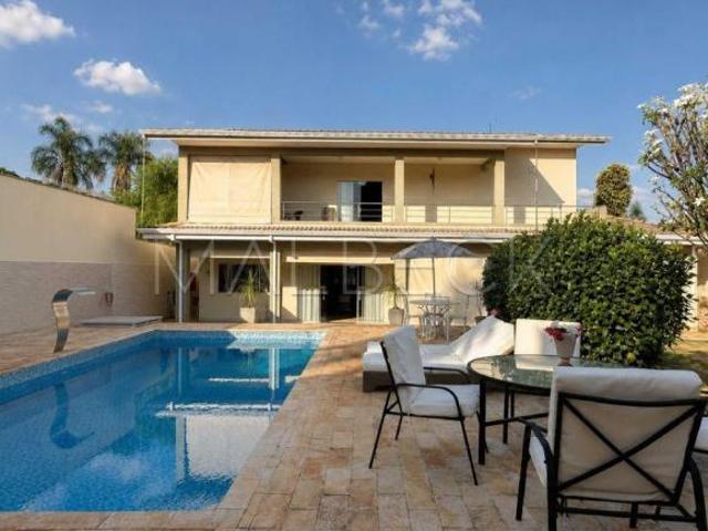 CASA DE ESQUINA | VILLE DE MONTAGNE | 5 QUARTOS | PISCINA AQUECIDA