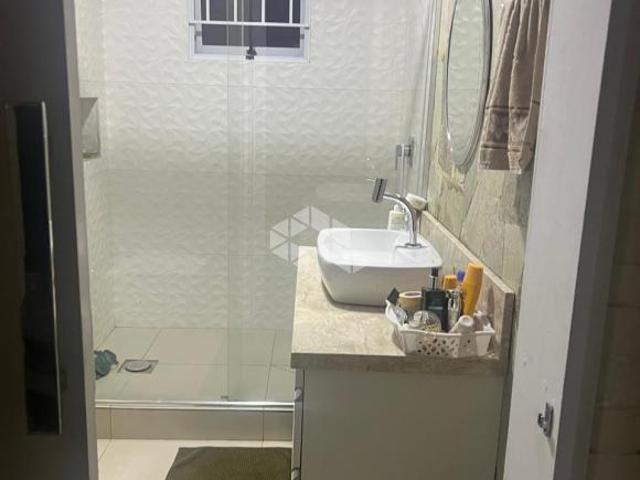 Casa de esquina para venda no bairro Marechal Floriano de 3 quartos com 2 vagas