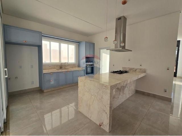 CASA DE ESQUINA PARA LOCAÇÃO NO RESERVA SANTA IZABEL EM JAGUARIÚNA