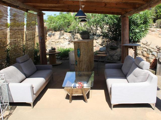 Casa de estilo Mediterráneo con piscina y jardín en Begur 185m² De sa Riera