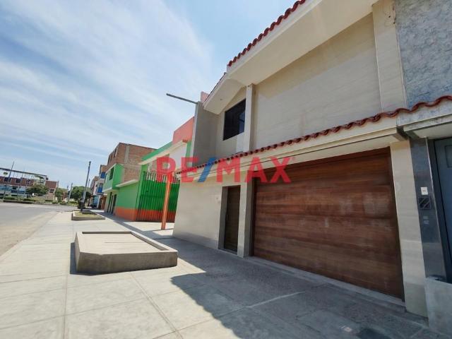 Casa De Estreno En Av. Loreto – Zona Altamente Comercial