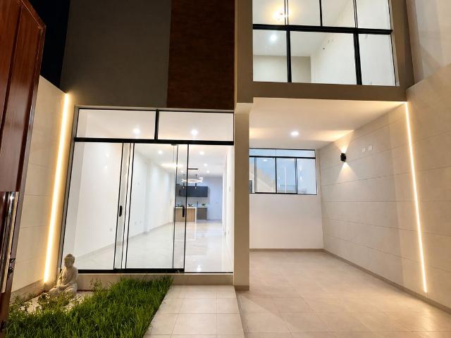 Casa de estreno en venta urbanizacion boulevard park plaza