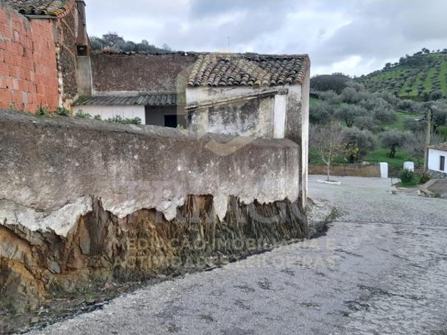 Casa de Gaveto 2 frentes para Recuperar Vila de Barrancos