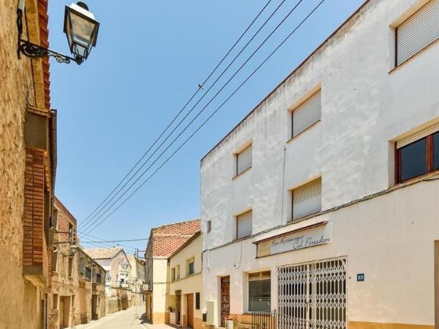 CASA DE GRAN TAMAÑO + CHEQUE AYUDA DE 3.000€ | Oportunidad única en La Pobla de Massaluca