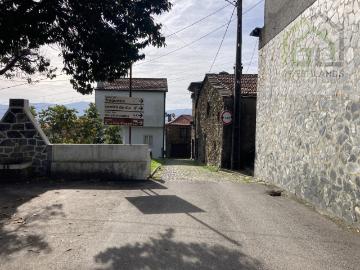 Casa de Habitação c/ quintal em CEPOS