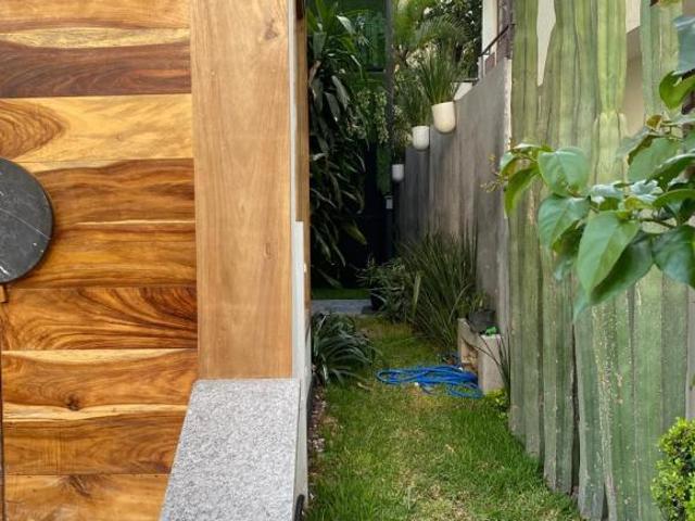 Casa de lujo con departamento, enlace del video de la casa en la descripción