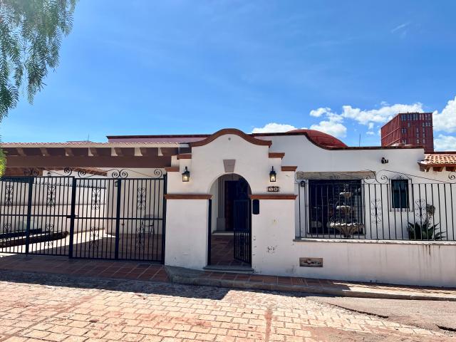 Casa de Lujo amueblada por glorieta santa Fe