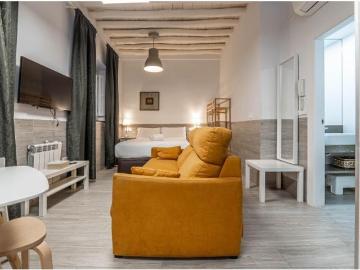 Casa de lujo de 4 plantas con ascensor junto a Plaza de Gracia