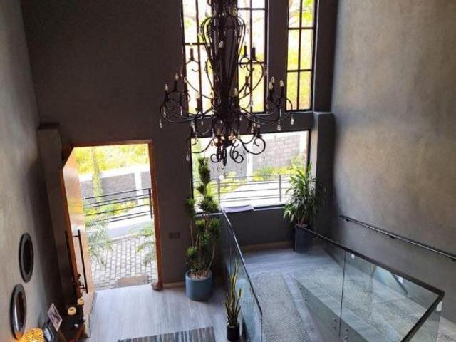 CASA DE LUJO EN COACOYUL IXTAPA ZIHUATANEJO