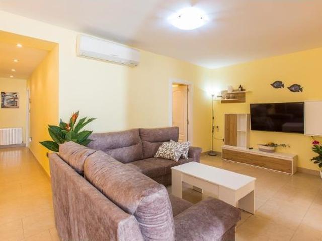 Casa de lujo en Dénia Costa Blanca – Alquiler anual – Ideal para vivir a 4 km. de la playa