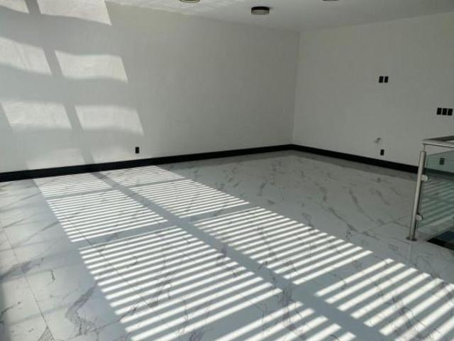 Casa de Lujo en Lomas de Reforma | 4 Recámaras | Amplio Jardín