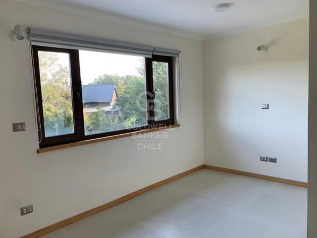 Casa de Lujo en Puerto Varas: Espacio y Confort | 5 dormitorios por 16500.00 en Puerto Varas