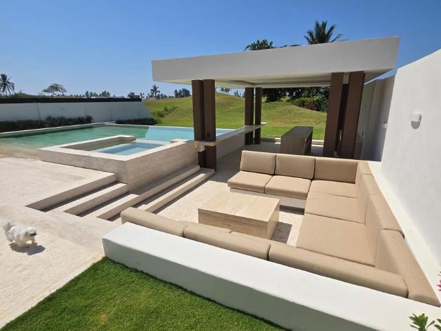 Casa de Lujo en renta vacacional o fines de semana, exclusivo Fracc. Tres Vidas en Acapulco