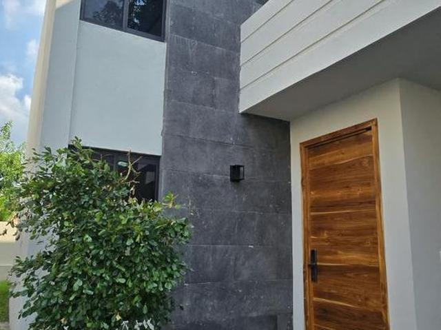 Casa de lujo en Unidad Nacional