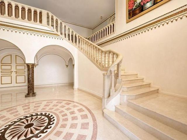 OPORTUNIDAD EXCLUSIVA CASA 893m2 ACABADOS DE LUJO VENTA