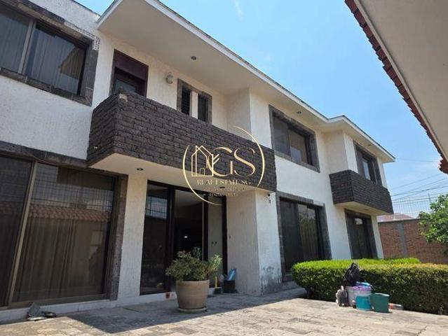 CASA DE LUJO EN VENTA ARBOLEDAS 1RA SECC CELAYA
