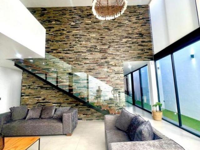 CASA DE LUJO EN VENTA EN CANTERAS DE SAN AGUSTÍN TERRENO: 255 m2 | CONST 391 m2 $5,950,000