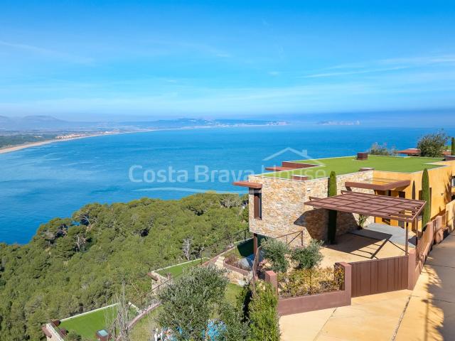 Casa de lujo en venta en Begur con vistas al mar, piscina y. 497m² Begur
