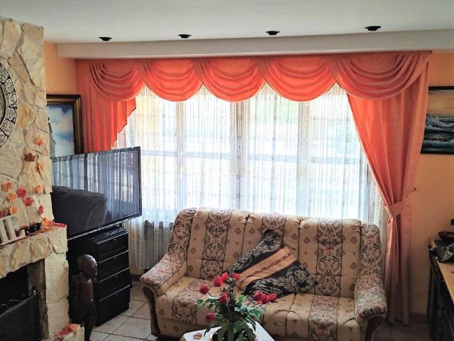 Casa de lujo en venta en Imarcoain garaje