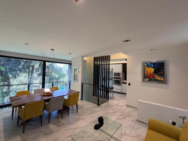 CASA DE LUJO EN VENTA EN JARDINES DE SATÉLITE, NAUCALPAN | DISEÑO CONTEMPORÁNEO, DOMÓTICA Y JARDÍN