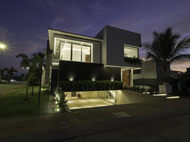 Casa de Lujo en Venta en Los Tigres Nuevo Vallarta con Alberca